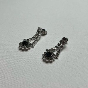 Vintage Silver Tone Dangle Earrings w  Rhinestones